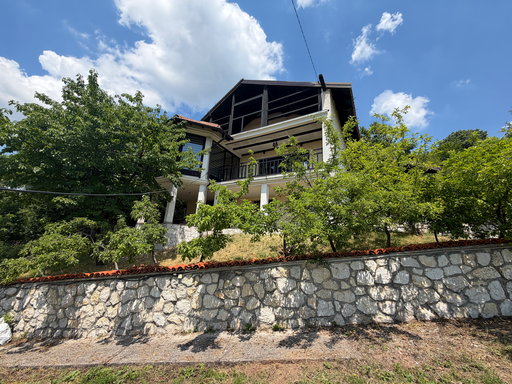 Vikend kuća - Gračanica